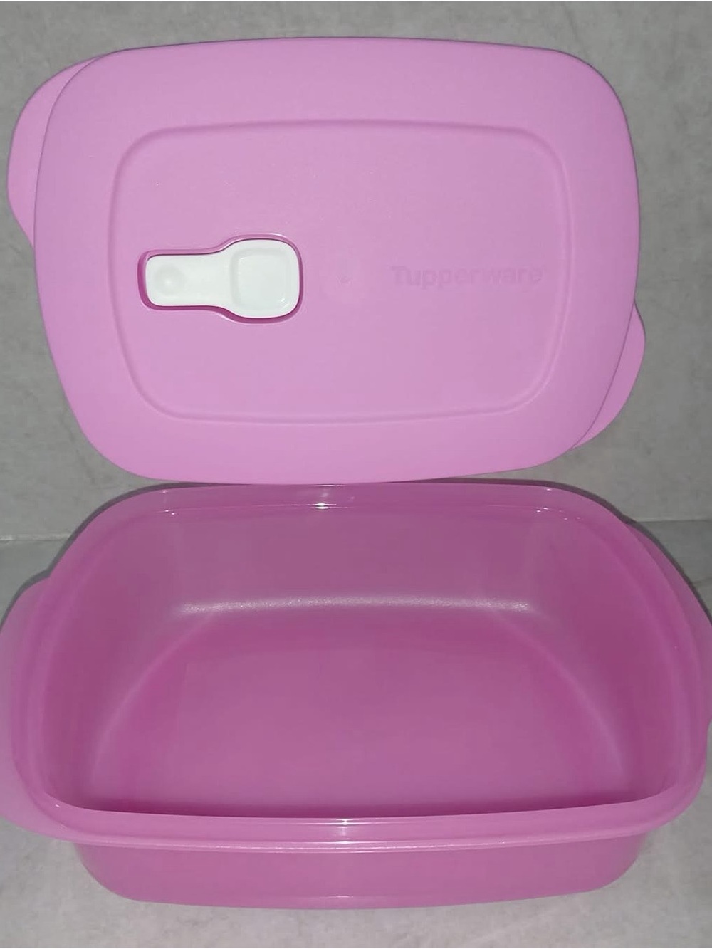 Tupperware Crystalwave Plus 4 Cup Microwave Rectangular Dish Container - Picture 2 of 2